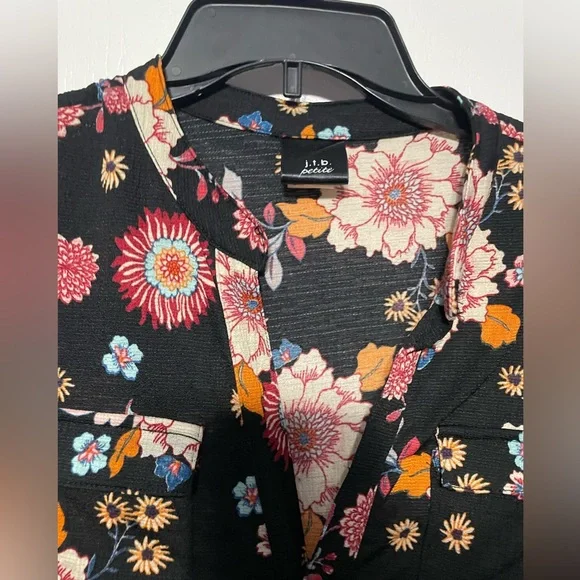 J.t.b. Petite medium floral blouse - Picture 4 of 5